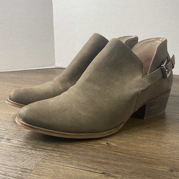 Caslon Women’s Grey Beige Ankle Bootie, size 9 - Picture 6 of 11